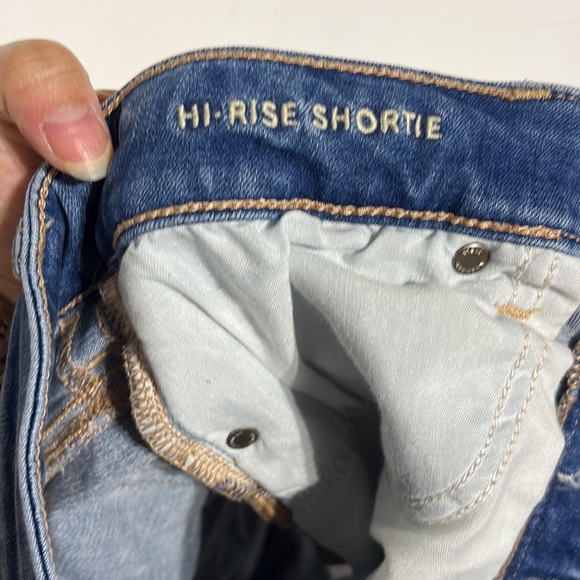 American Eagle Ne(x)t Level Stretch Hi-Rise Shortie Medium Wash Denim Shorts 10 - Picture 8 of 9